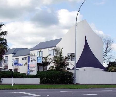 Sails Motor Inn Hamilton Exterior photo
